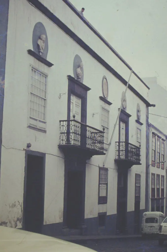 Calle Anselmo Pérez de Brito - Casino
